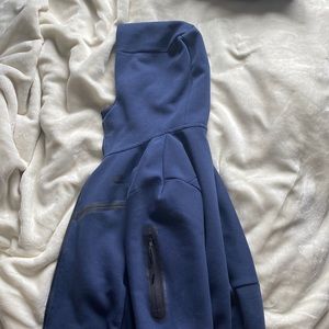 MENS (but works for woman too) navy blue tech zip up